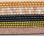 Ovale farbige Perlen